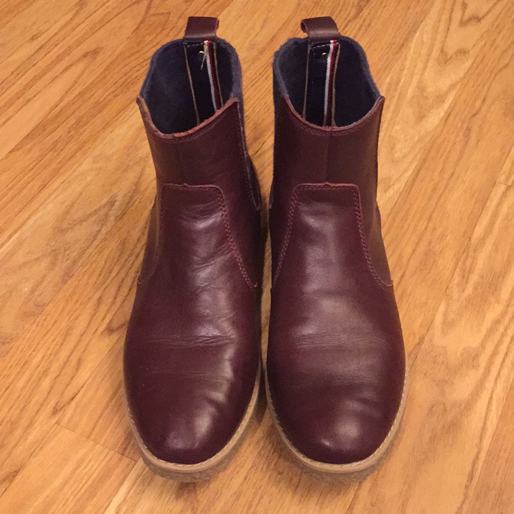 Boots - Picture 2 of 6